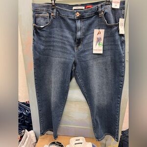 Celebrity Pink Hi-Rise Relaxed Straight Jeans
